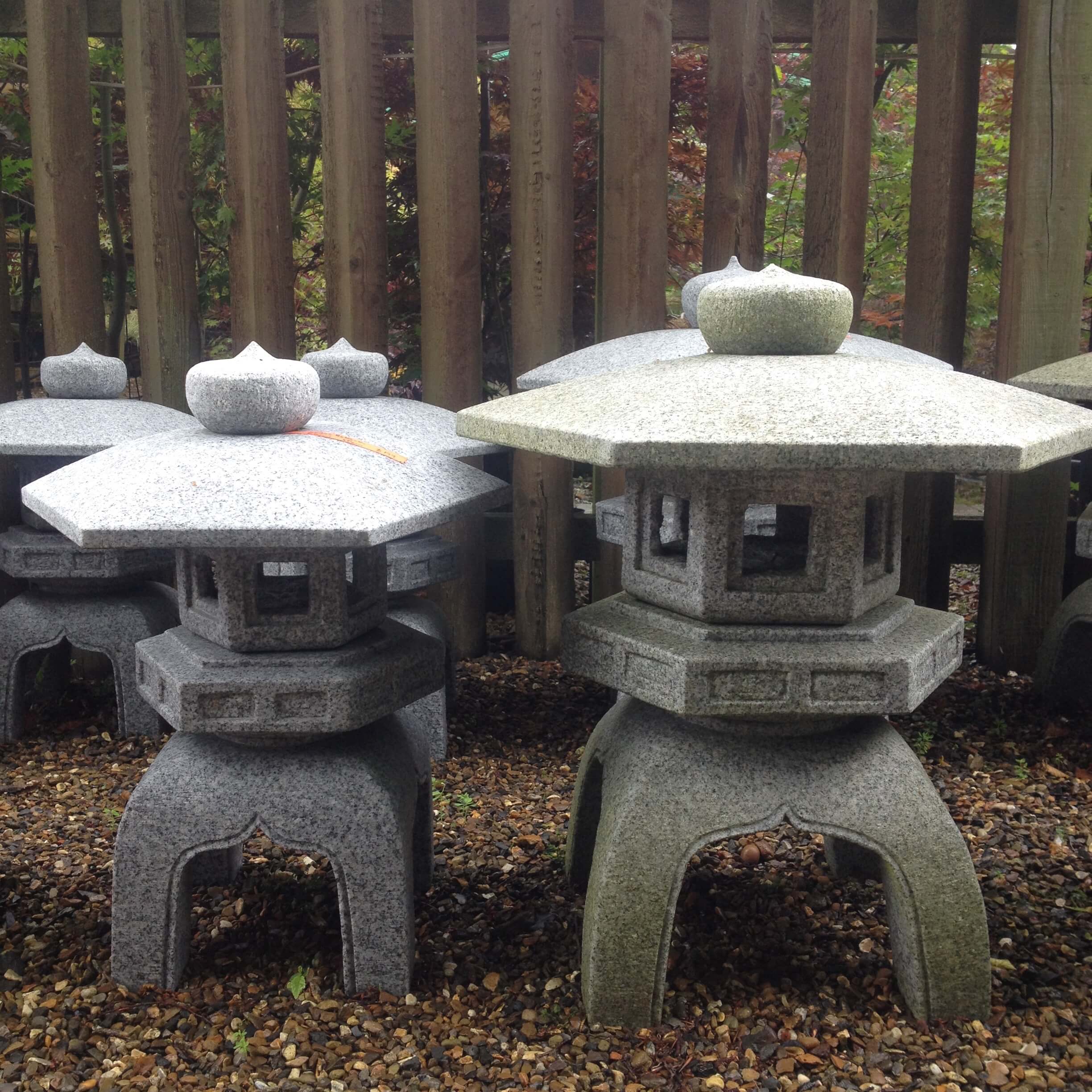 Kodai Rokkaku Yukimi Japanese Stone Lantern For Oriental Gardens - Kyoto Range
