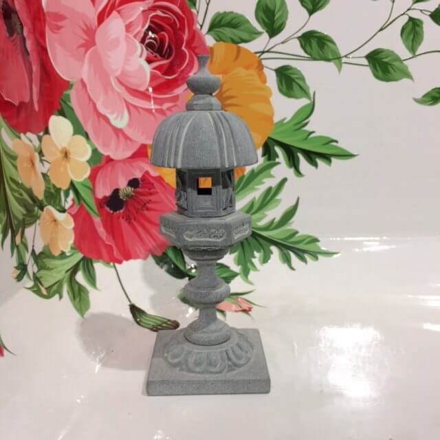 The Nuresagi Japanese Lantern