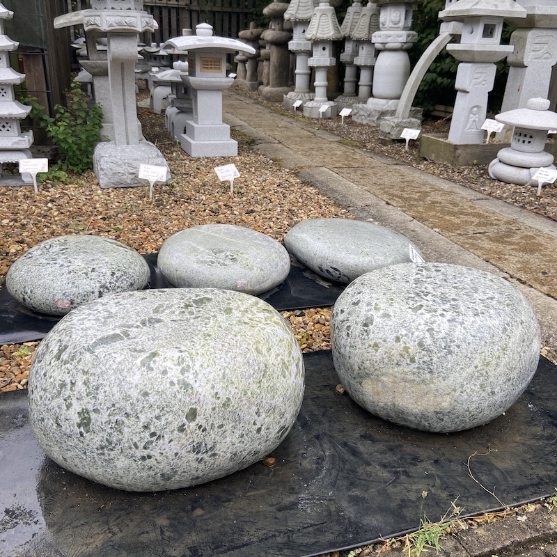 Green Polished Pebble Seat - Image 2